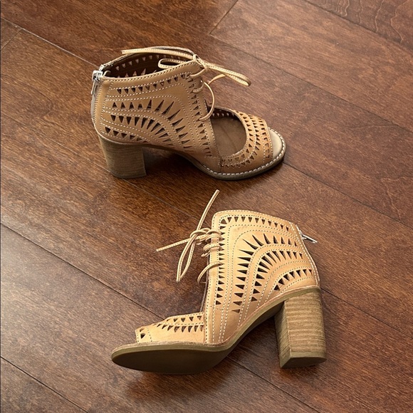 Jeffrey Campbell Stylish Cordillo Lace-Up Mule Tan Peep-Toe Heel, Size 5 - Picture 3 of 15